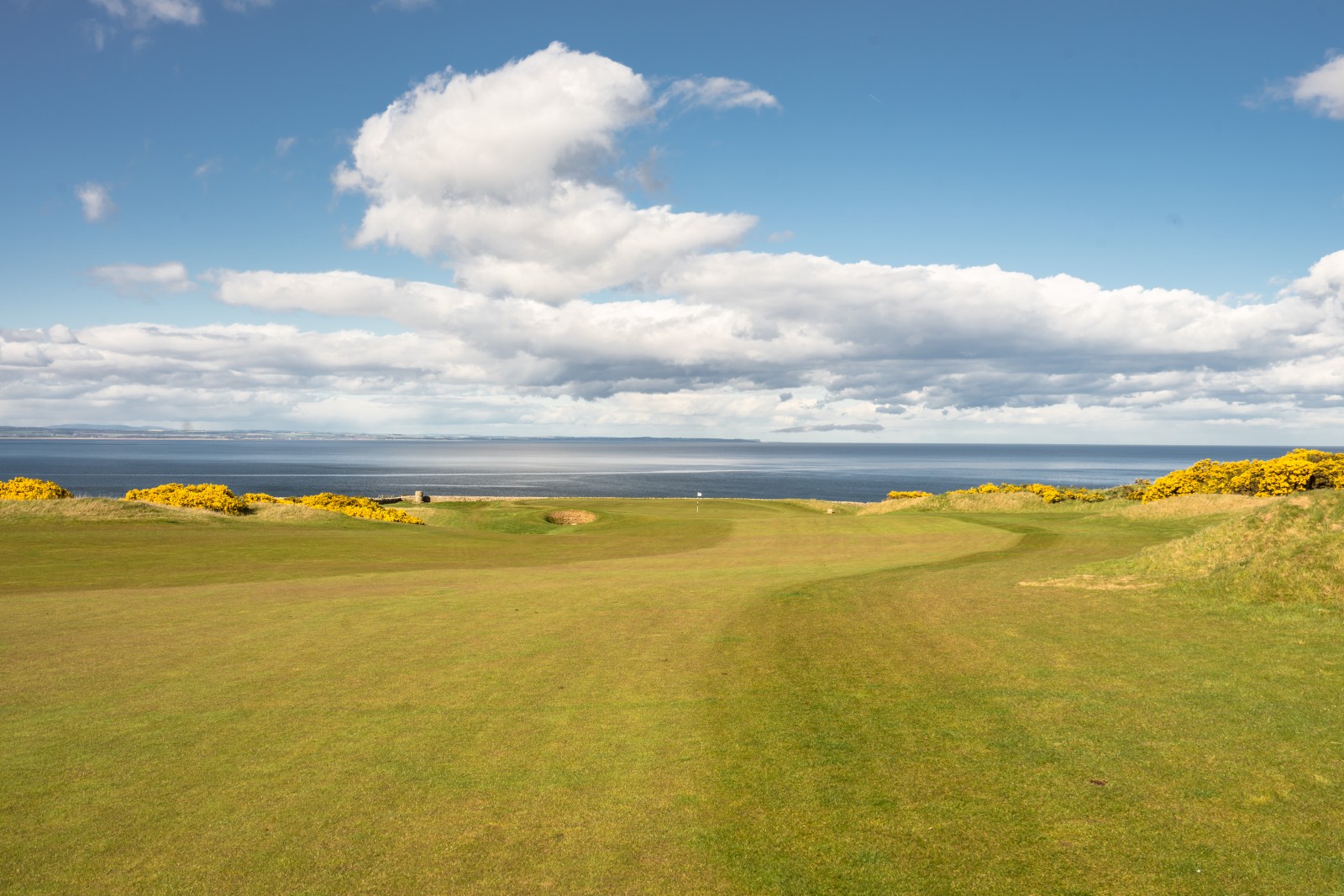 Torrance Course Loch 12