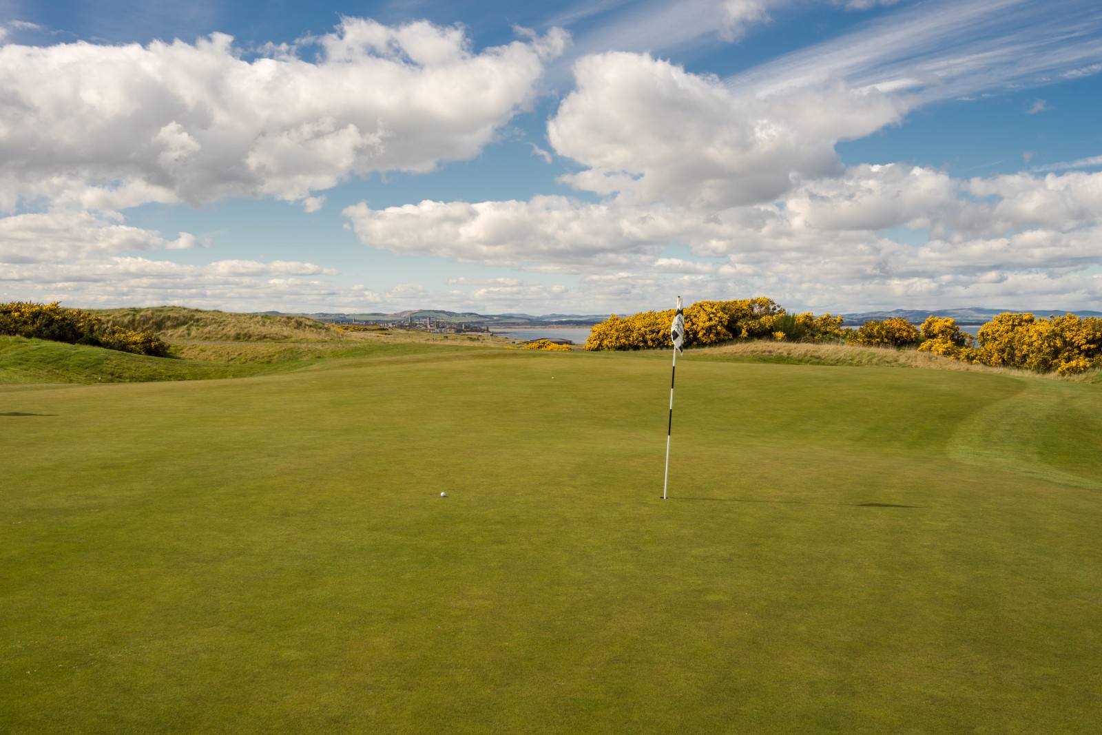 Torrance Course Loch 11